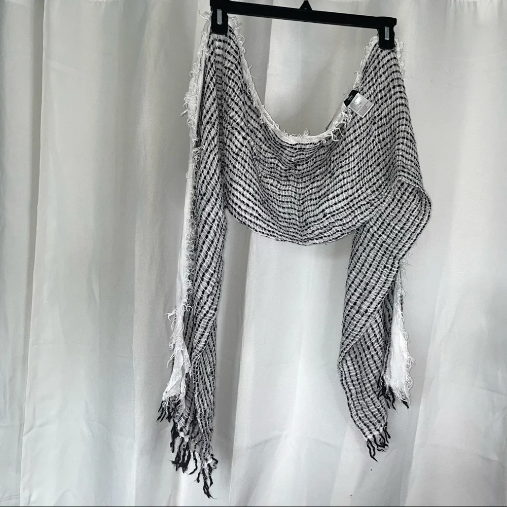 Mossimo Supply Co. Scarf Woven Eyelash Threaded Scarf Fringe Tassel Ends